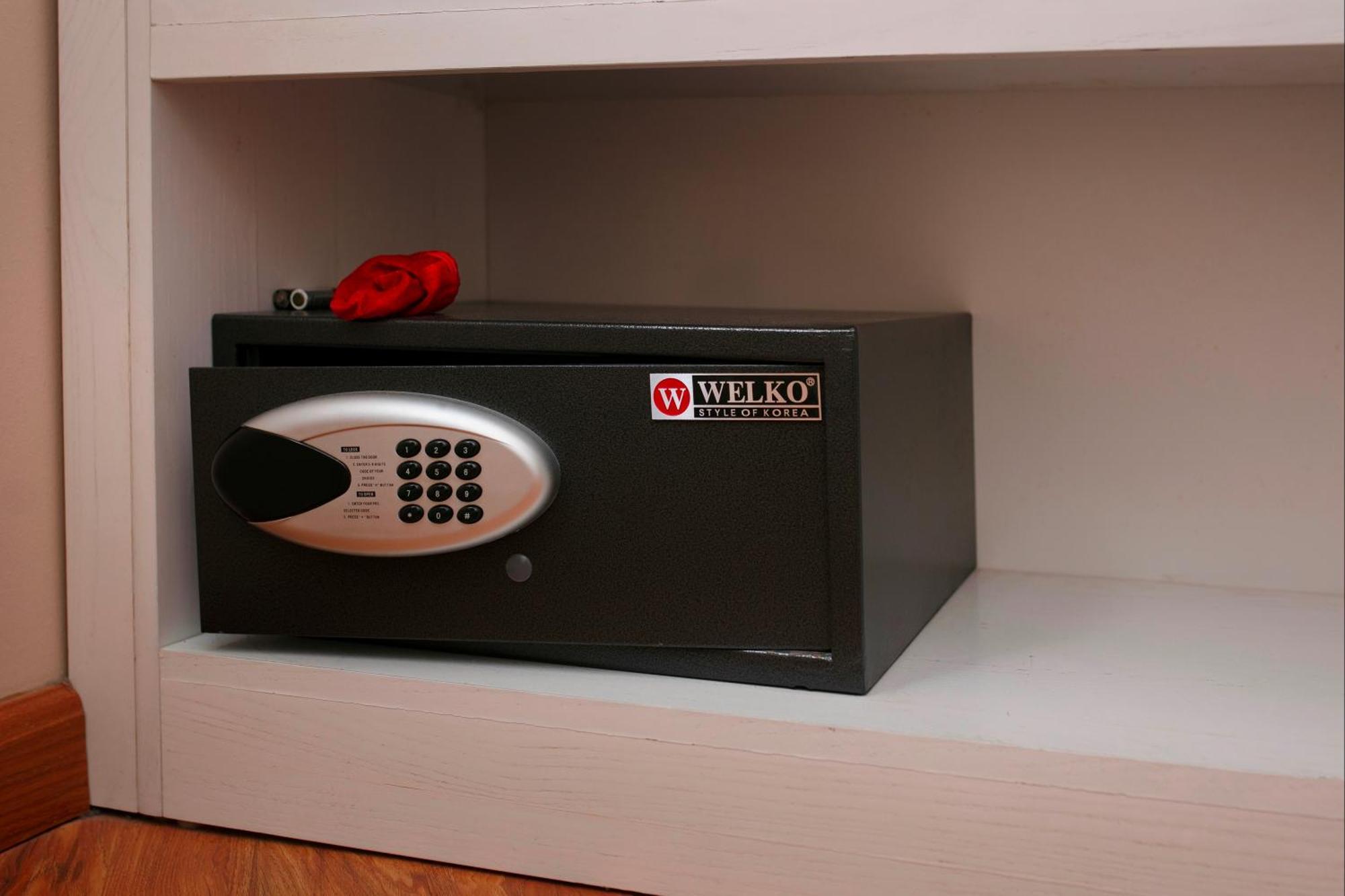 Hb Serviced Apartment - 12 Tran Quy Kien Ханой Екстериор снимка